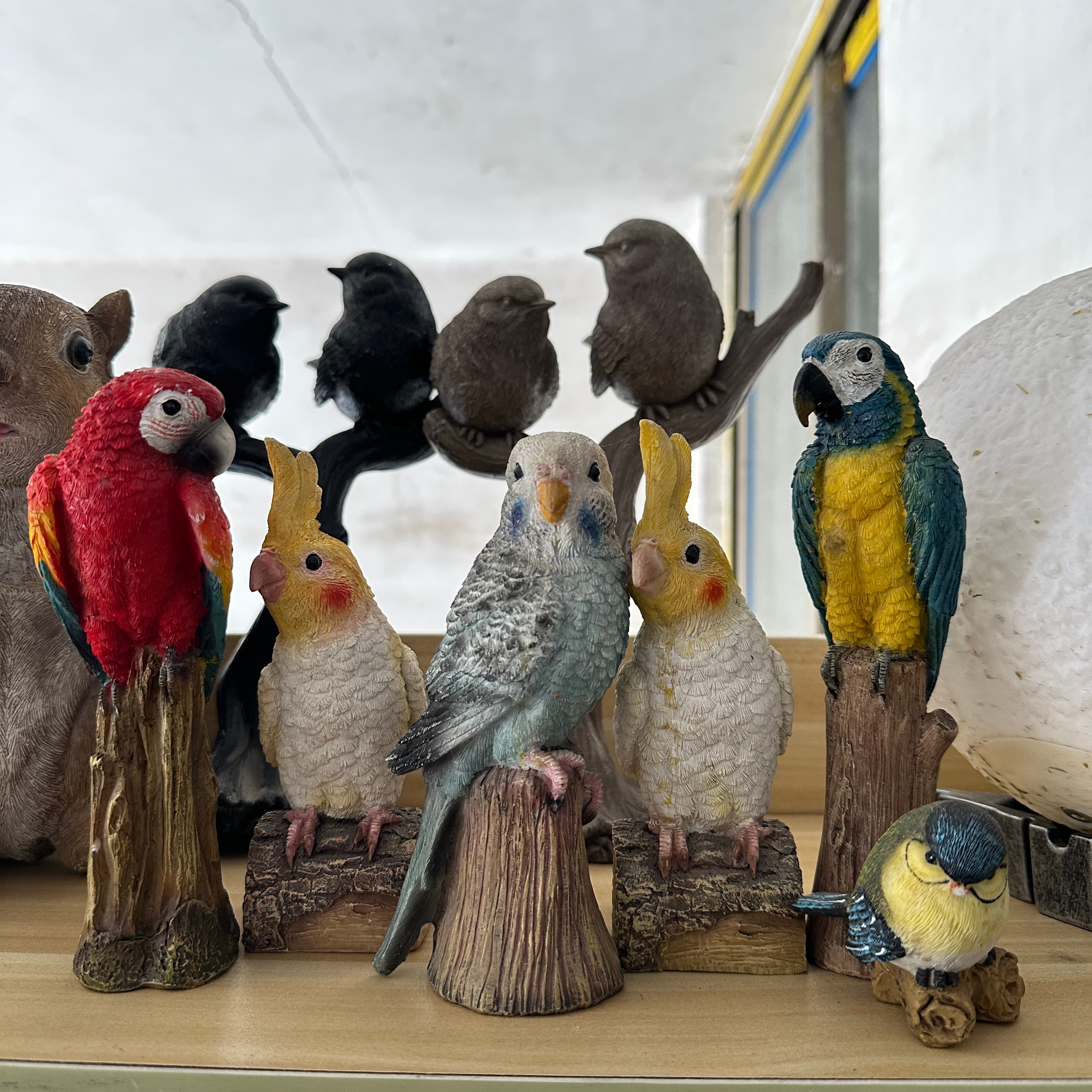 Custom Realistic Resin Bird Figurines for Garden & Home Decor